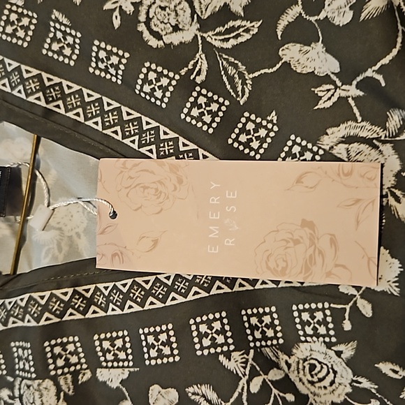 NWT Olive Green and white pullover dress. Women's size Medium. - Picture 8 of 11